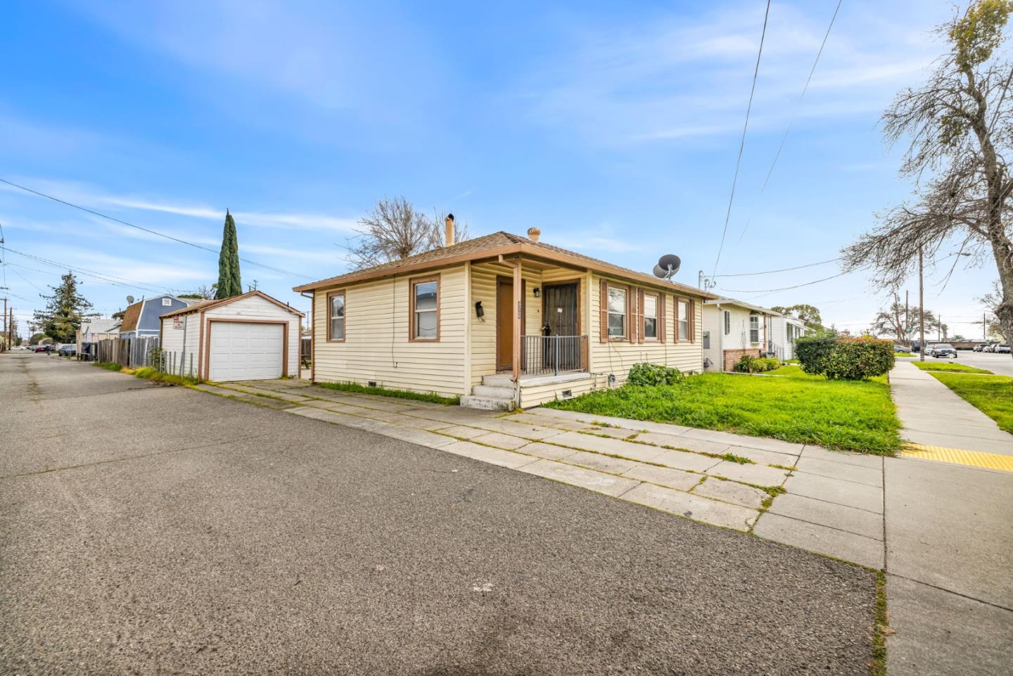 Detail Gallery Image 2 of 45 For 318 Taylor St, Fairfield,  CA 94533 - 3 Beds | 1 Baths