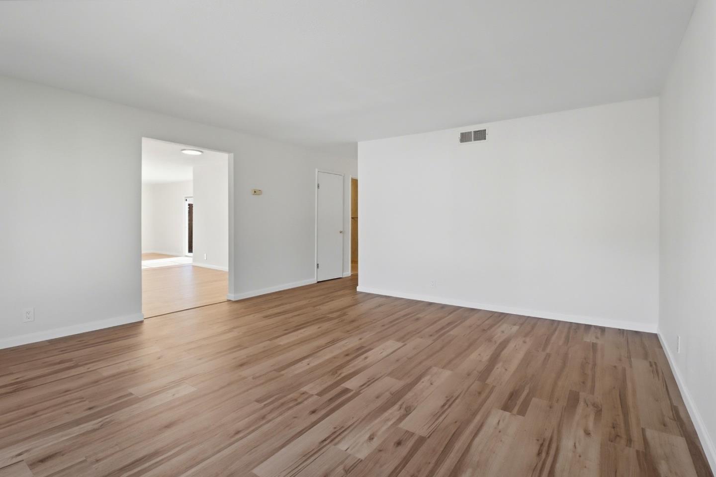 Detail Gallery Image 8 of 49 For 2657 Bon Bon Dr, San Jose,  CA 95148 - 3 Beds | 2 Baths