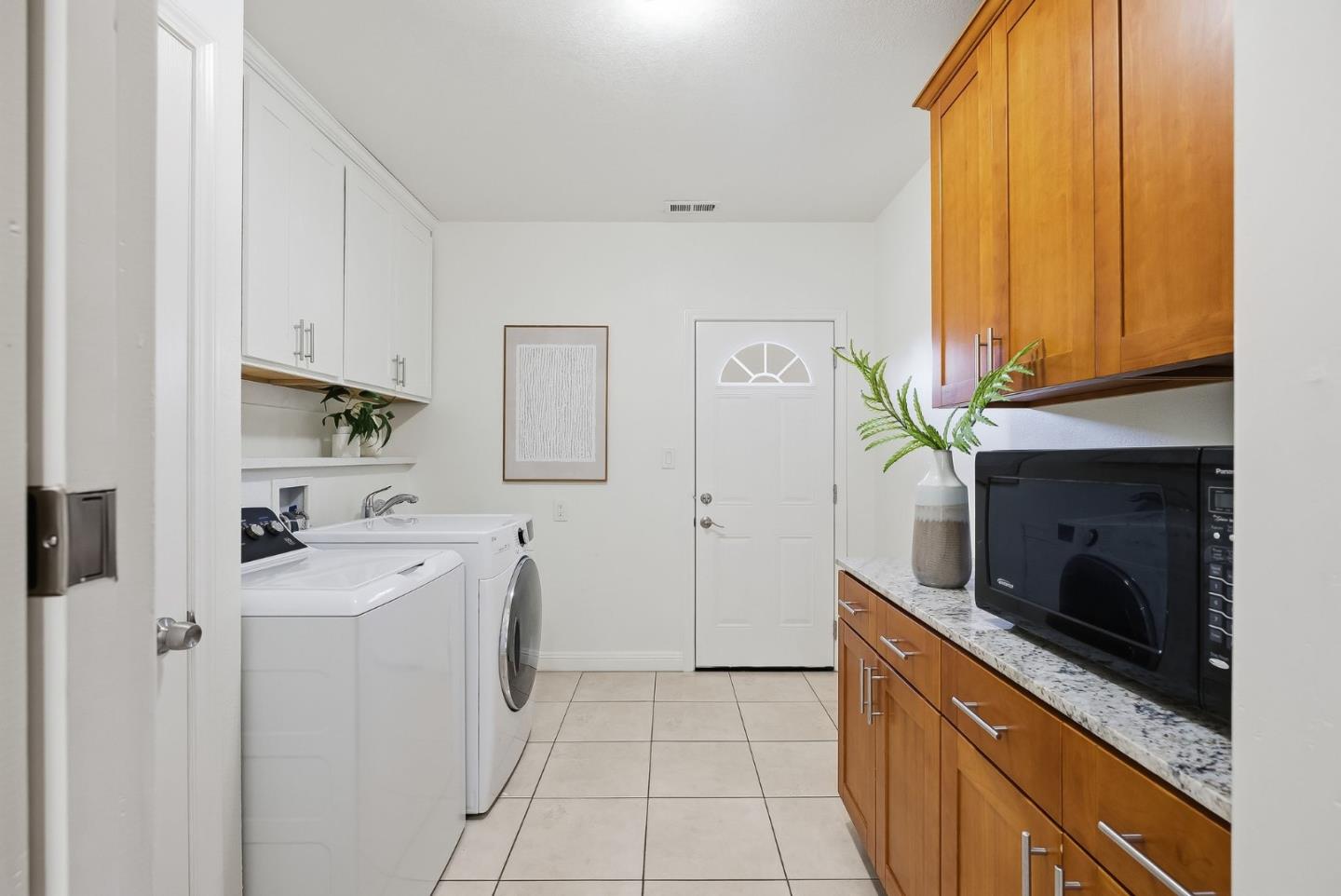 Detail Gallery Image 12 of 35 For 3170 Acorn Way, San Jose,  CA 95117 - 3 Beds | 2 Baths