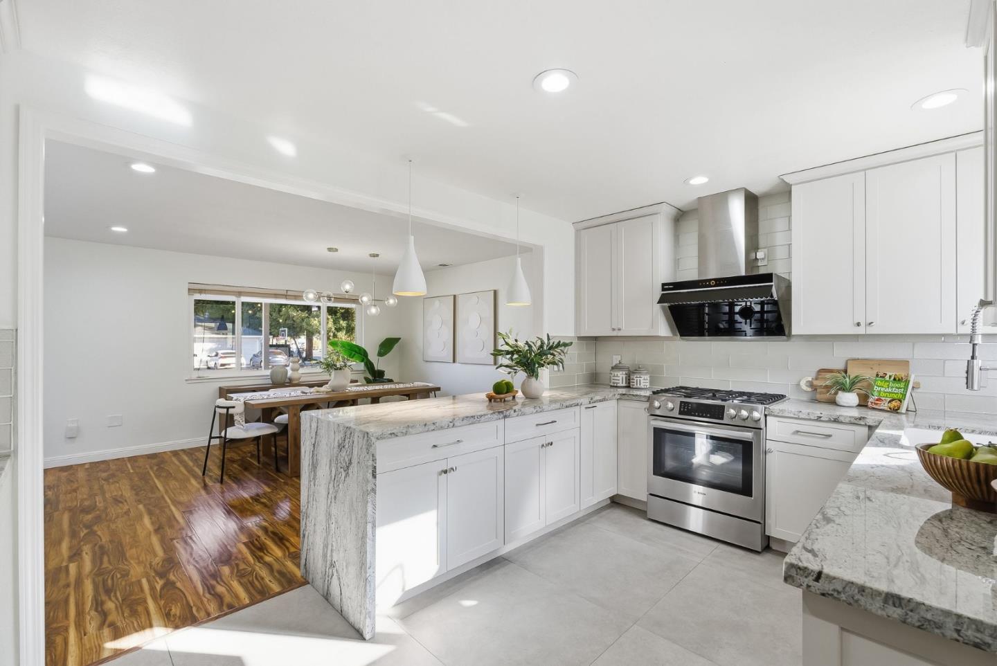 Detail Gallery Image 6 of 35 For 3170 Acorn Way, San Jose,  CA 95117 - 3 Beds | 2 Baths