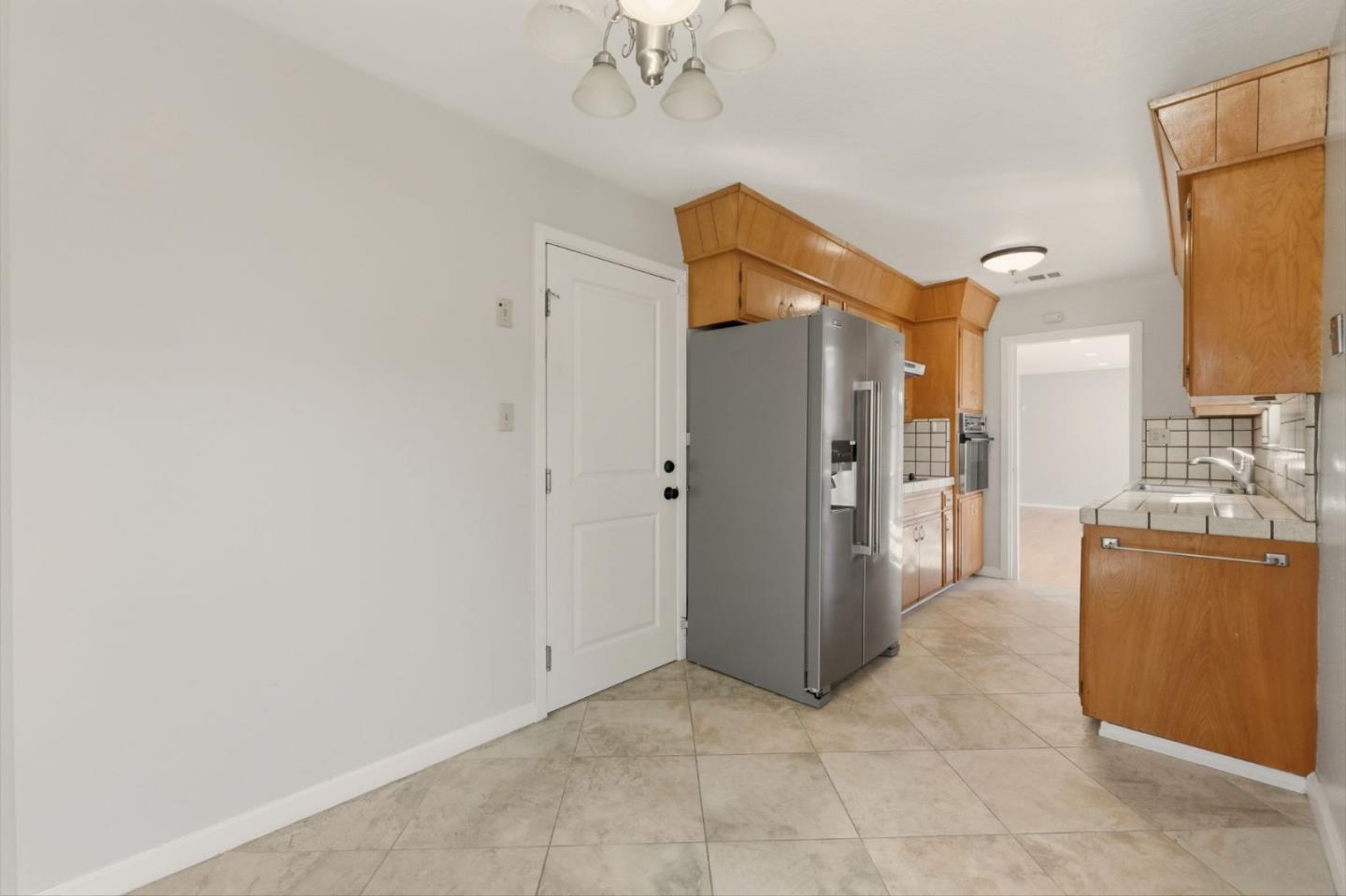 Detail Gallery Image 11 of 53 For 1846 Los Padres Blvd, Santa Clara,  CA 95050 - 4 Beds | 2 Baths