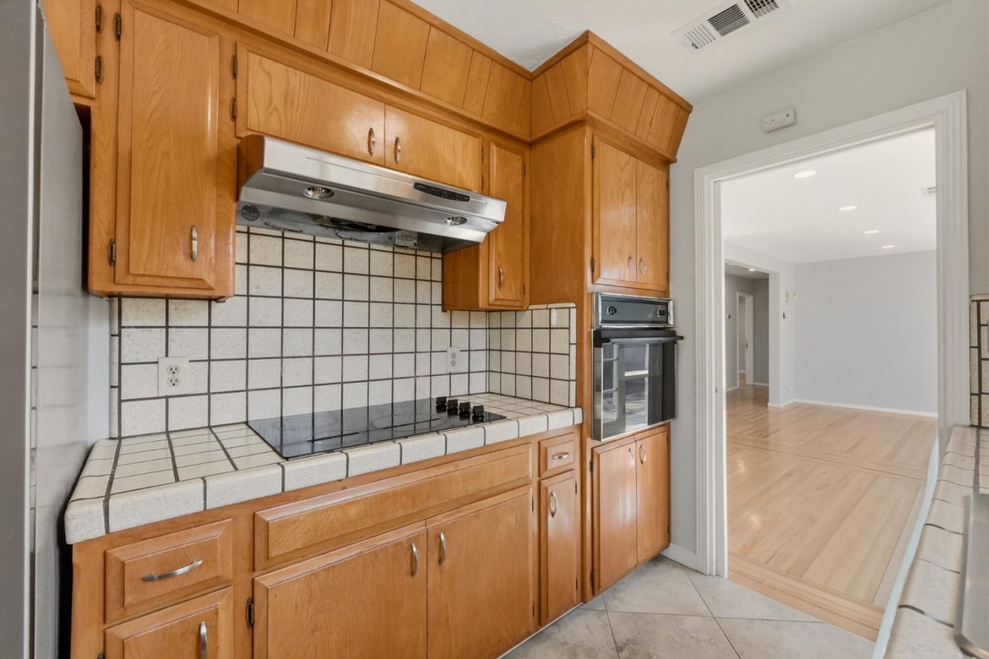 Detail Gallery Image 12 of 53 For 1846 Los Padres Blvd, Santa Clara,  CA 95050 - 4 Beds | 2 Baths