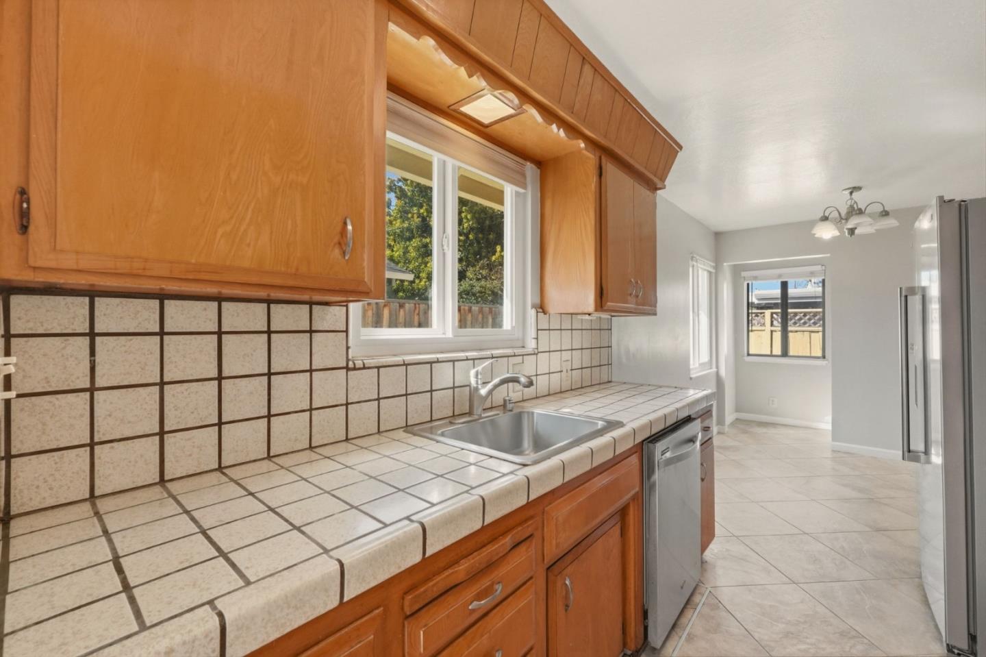 Detail Gallery Image 14 of 53 For 1846 Los Padres Blvd, Santa Clara,  CA 95050 - 4 Beds | 2 Baths