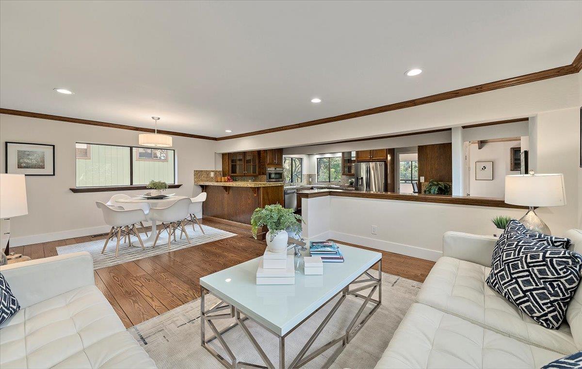 Detail Gallery Image 11 of 28 For 150 Winding Way, San Carlos,  CA 94070 - 4 Beds | 3/1 Baths