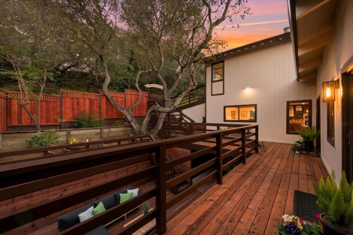 Detail Gallery Image 25 of 28 For 150 Winding Way, San Carlos,  CA 94070 - 4 Beds | 3/1 Baths