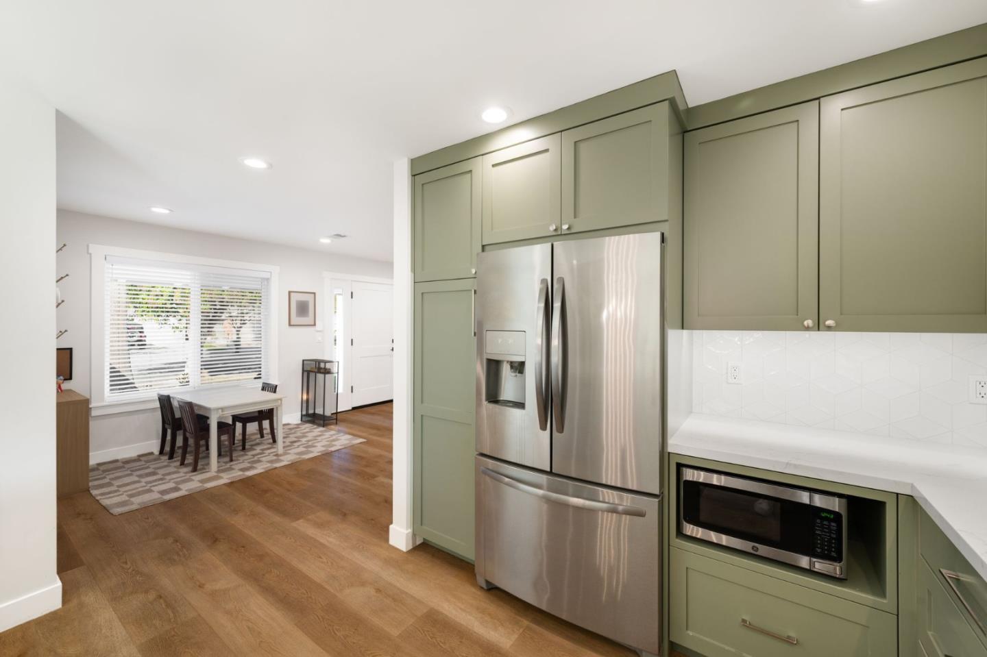 Detail Gallery Image 8 of 27 For 962 Edenbury Ln, San Jose,  CA 95136 - 4 Beds | 2 Baths