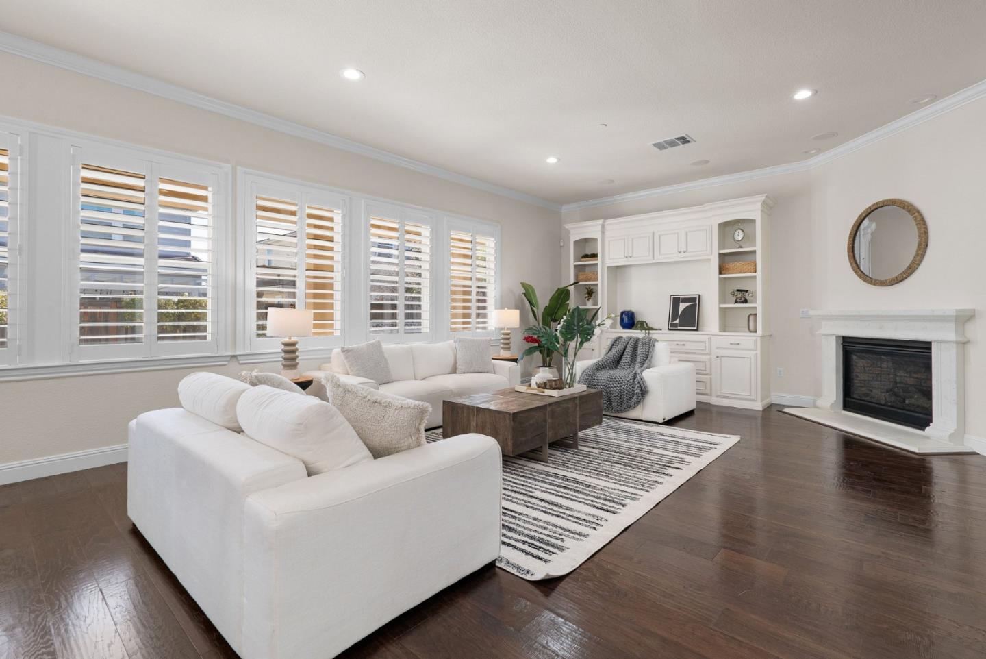 Detail Gallery Image 14 of 49 For 742 Torreya Ave, Sunnyvale,  CA 94086 - 4 Beds | 2/1 Baths