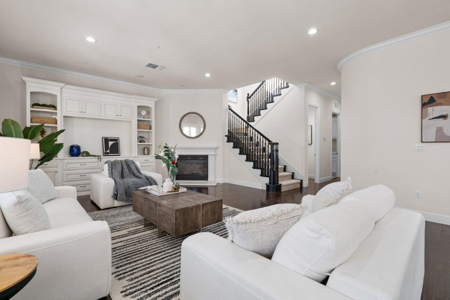 Detail Gallery Image 15 of 49 For 742 Torreya Ave, Sunnyvale,  CA 94086 - 4 Beds | 2/1 Baths