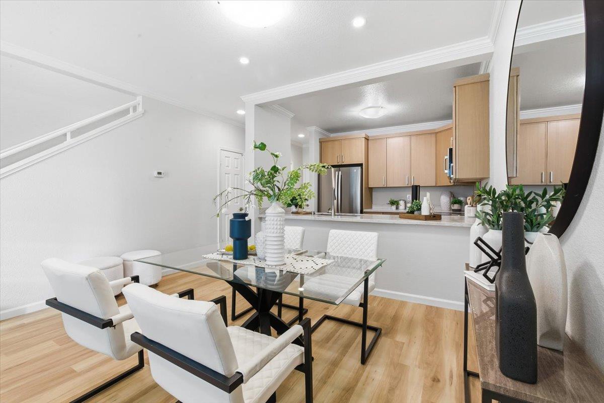 Detail Gallery Image 15 of 36 For 3627 Cabernet Vineyards Cir, San Jose,  CA 95117 - 2 Beds | 2/1 Baths