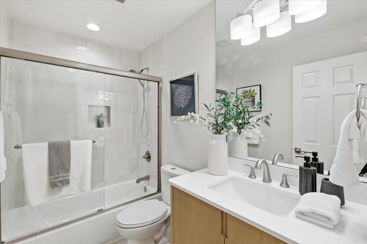 Detail Gallery Image 25 of 36 For 3627 Cabernet Vineyards Cir, San Jose,  CA 95117 - 2 Beds | 2/1 Baths