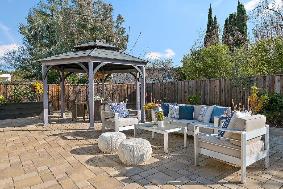 Detail Gallery Image 14 of 26 For 1276 Nancarrow Way, San Jose,  CA 95120 - 4 Beds | 2/1 Baths