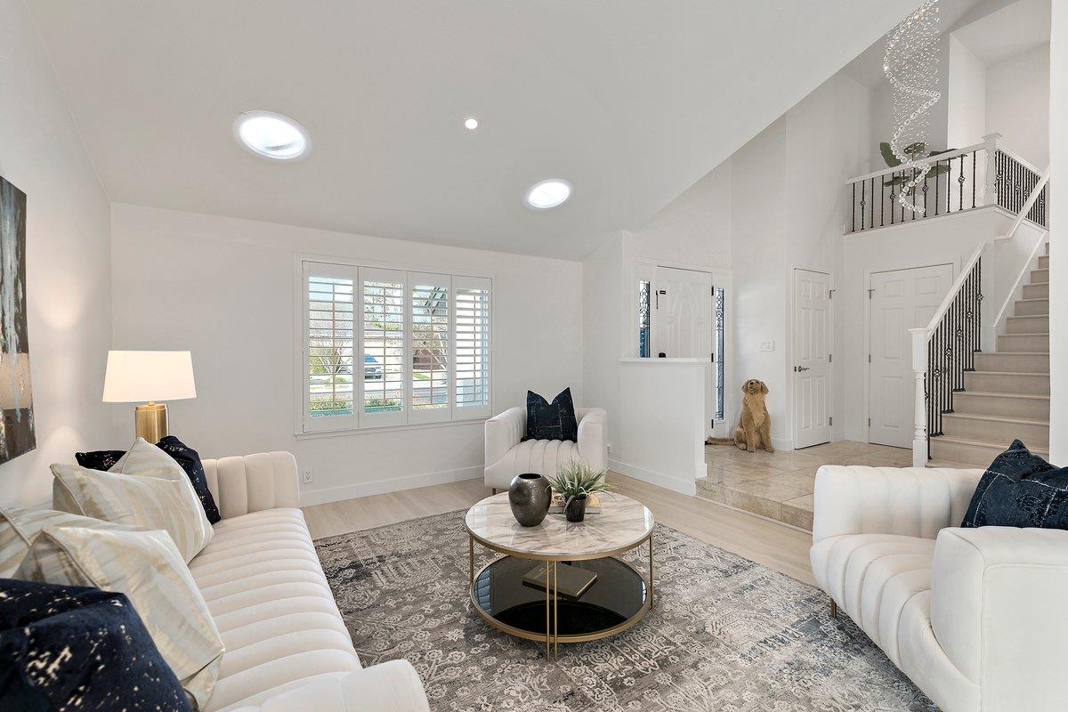 Detail Gallery Image 4 of 26 For 1276 Nancarrow Way, San Jose,  CA 95120 - 4 Beds | 2/1 Baths