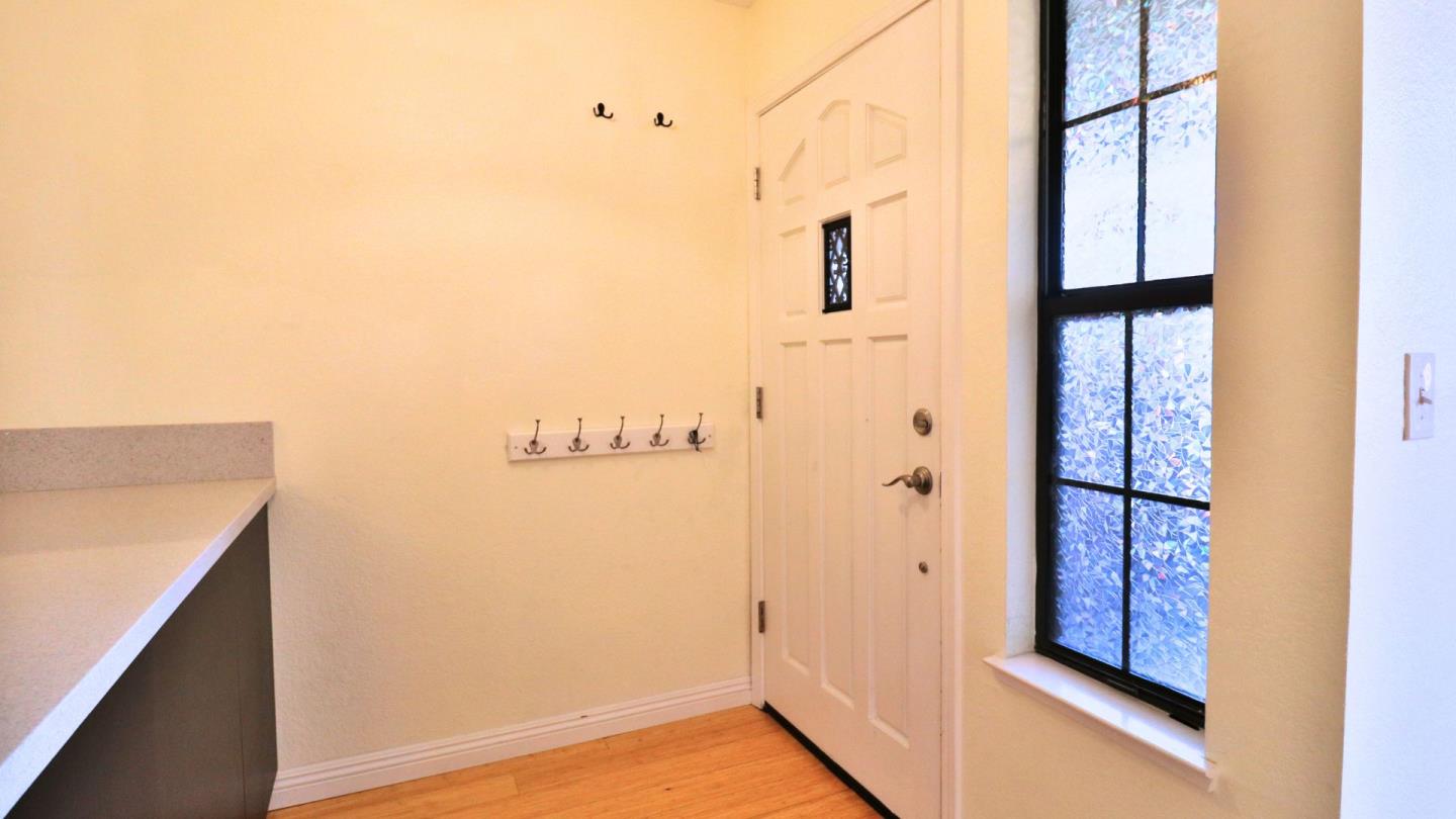 Detail Gallery Image 6 of 38 For 322 W Sunnyoaks Ave, Campbell,  CA 95008 - 2 Beds | 1/1 Baths