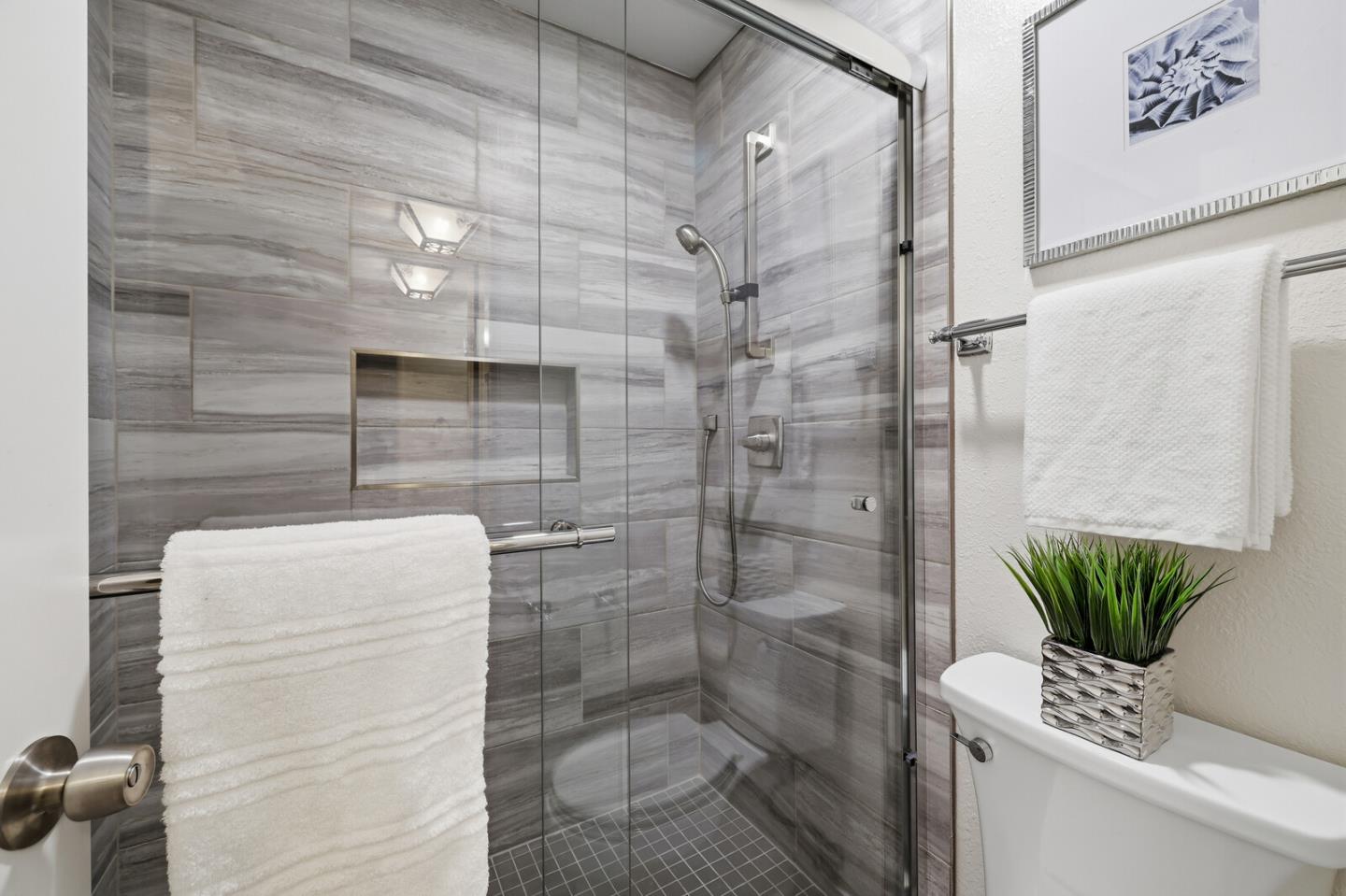 Detail Gallery Image 9 of 25 For 3327 La Mesa Dr #12,  San Carlos,  CA 94070 - 2 Beds | 2 Baths