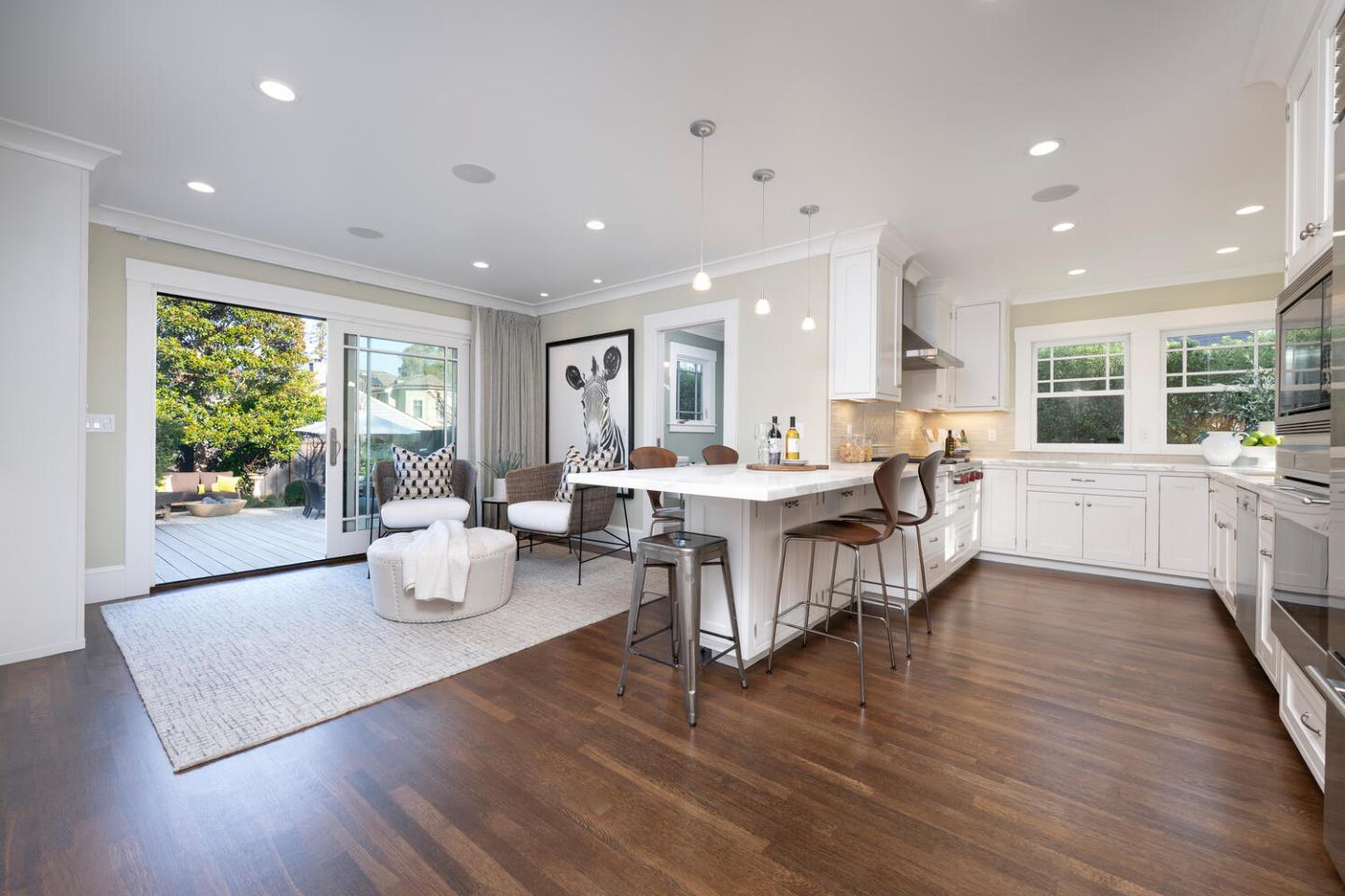 Detail Gallery Image 13 of 32 For 812 Newhall Rd, Burlingame,  CA 94010 - 2 Beds | 2 Baths