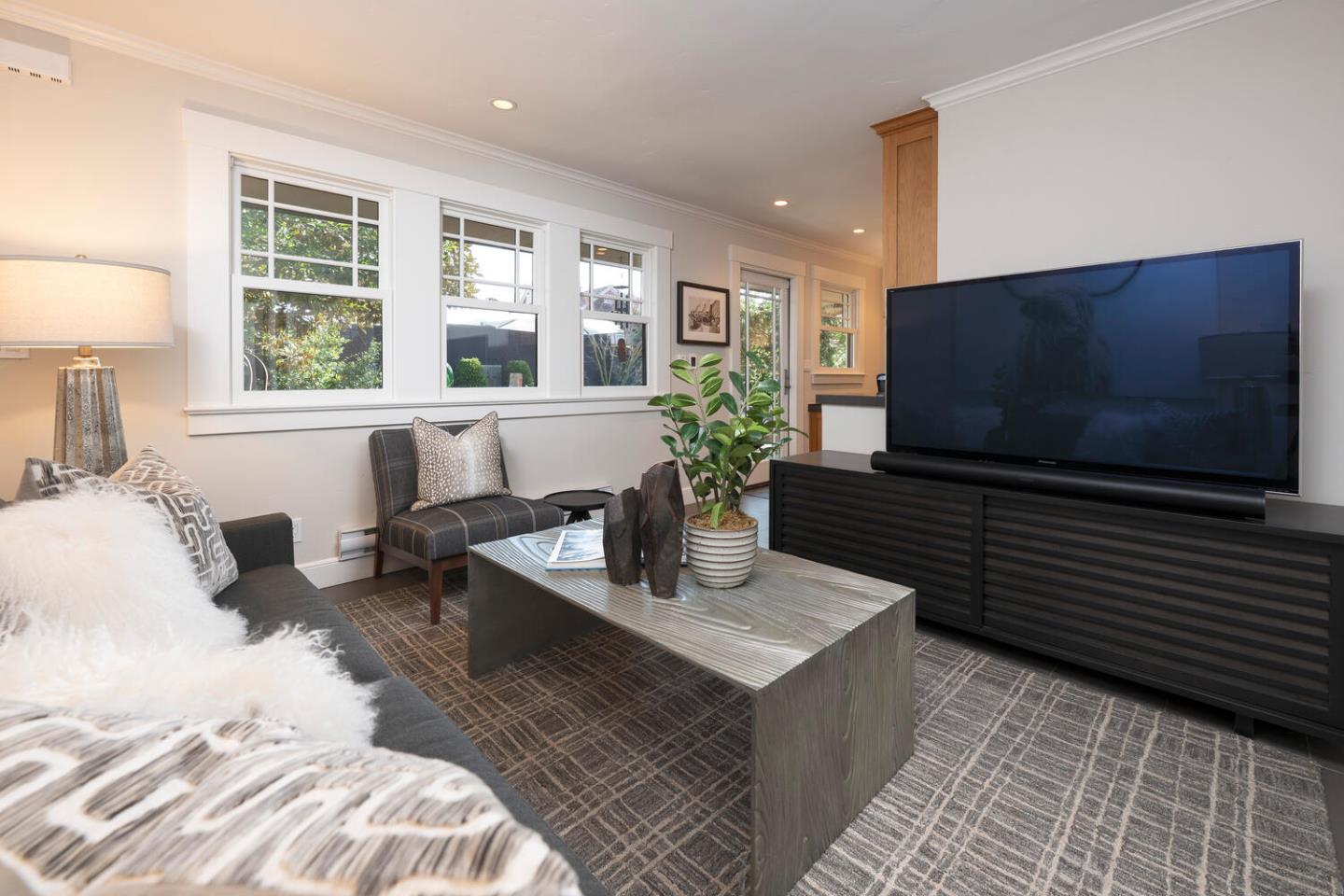 Detail Gallery Image 24 of 32 For 812 Newhall Rd, Burlingame,  CA 94010 - 2 Beds | 2 Baths