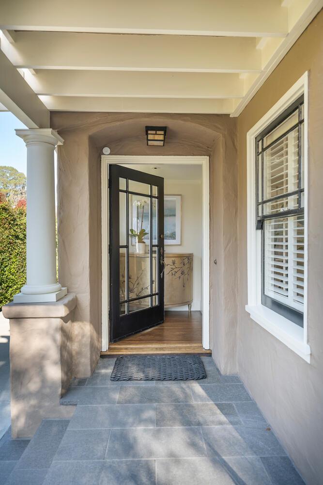 Detail Gallery Image 6 of 32 For 812 Newhall Rd, Burlingame,  CA 94010 - 2 Beds | 2 Baths