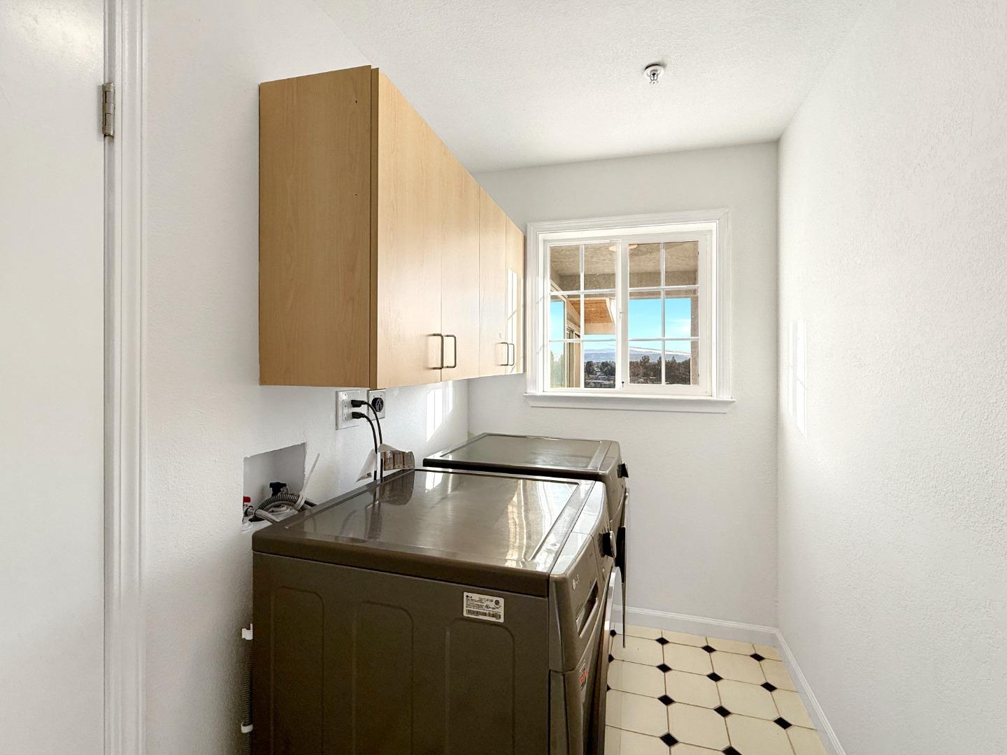 Detail Gallery Image 21 of 53 For 2800 Roop Rd, Gilroy,  CA 95020 - 3 Beds | 4 Baths