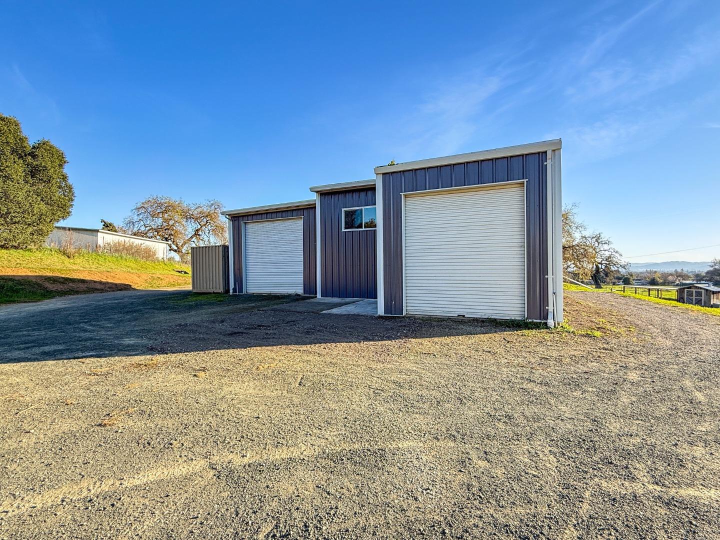 Detail Gallery Image 29 of 53 For 2800 Roop Rd, Gilroy,  CA 95020 - 3 Beds | 4 Baths