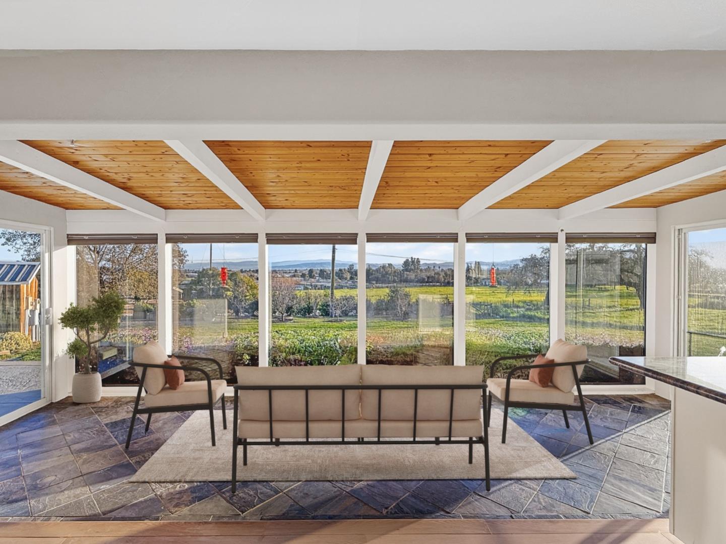 Detail Gallery Image 7 of 53 For 2800 Roop Rd, Gilroy,  CA 95020 - 3 Beds | 4 Baths