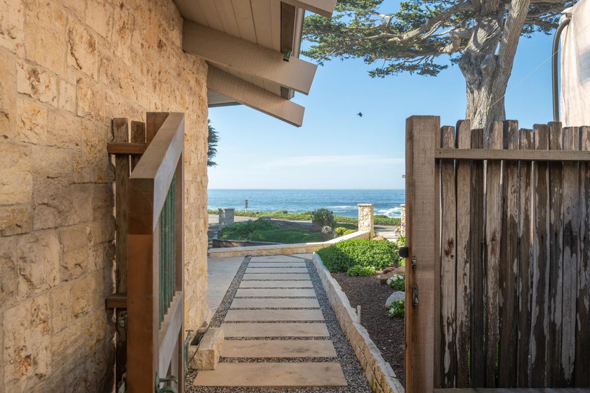 Detail Gallery Image 18 of 21 For 26251 Scenic Rd, Carmel,  CA 93923 - 3 Beds | 2 Baths