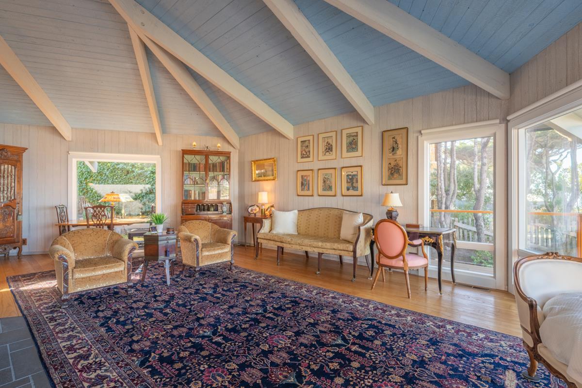 Detail Gallery Image 7 of 21 For 26251 Scenic Rd, Carmel,  CA 93923 - 3 Beds | 2 Baths