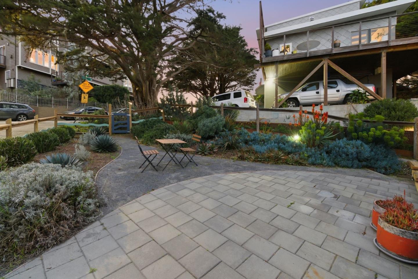 Detail Gallery Image 11 of 60 For 123 Kent Rd, Pacifica,  CA 94044 - 4 Beds | 3 Baths