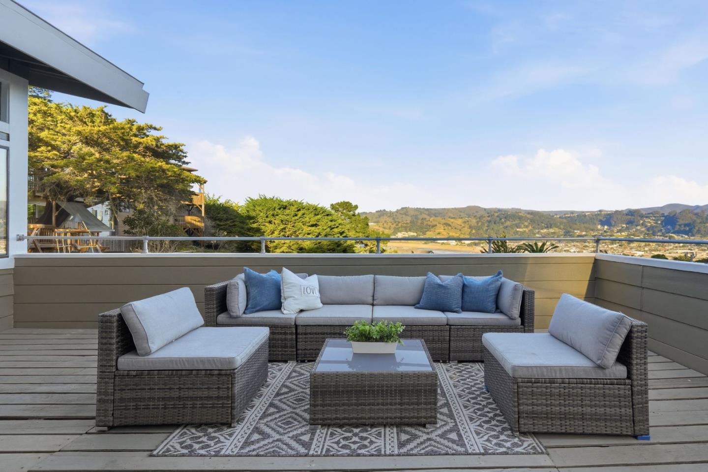 Detail Gallery Image 31 of 60 For 123 Kent Rd, Pacifica,  CA 94044 - 4 Beds | 3 Baths