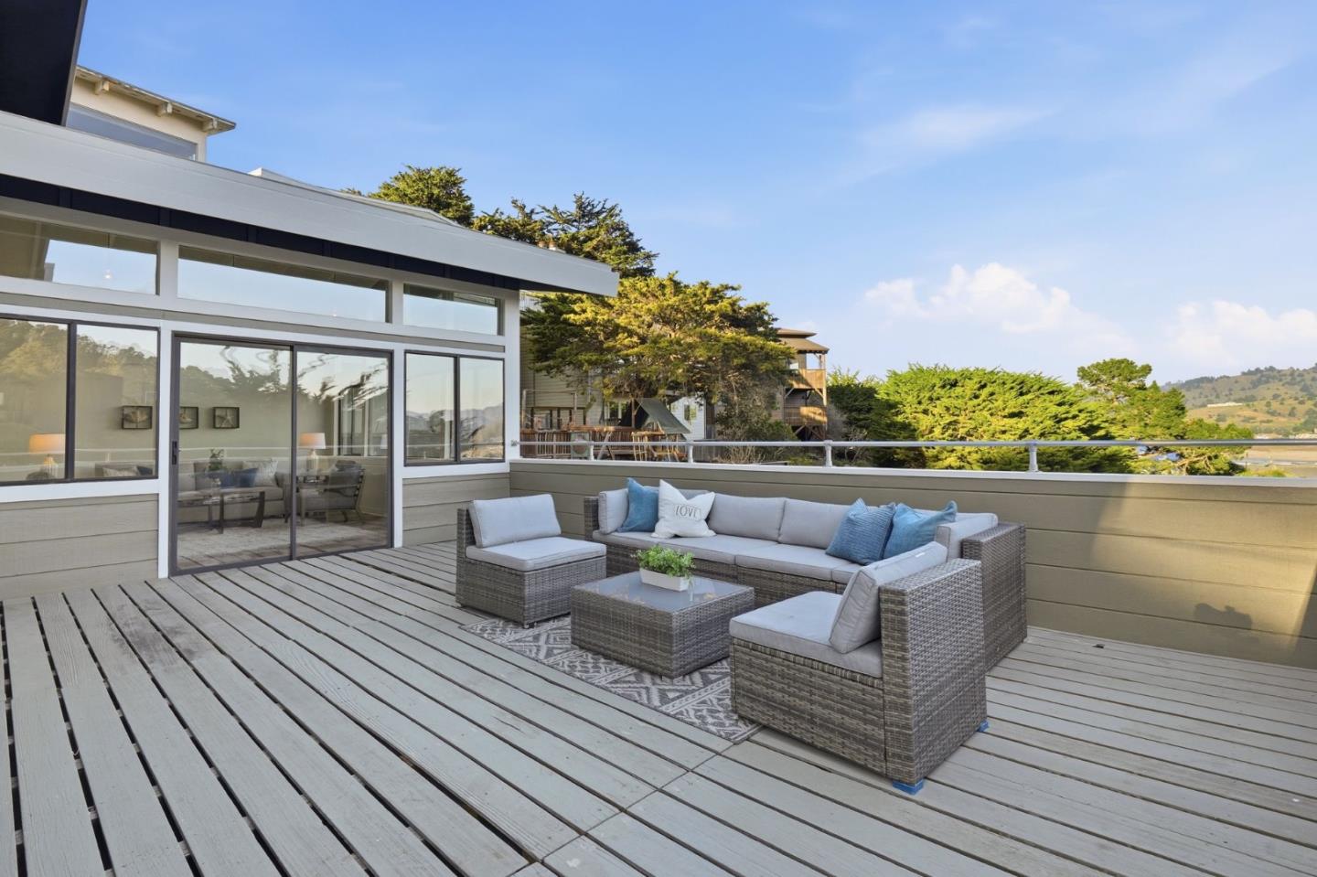 Detail Gallery Image 33 of 60 For 123 Kent Rd, Pacifica,  CA 94044 - 4 Beds | 3 Baths