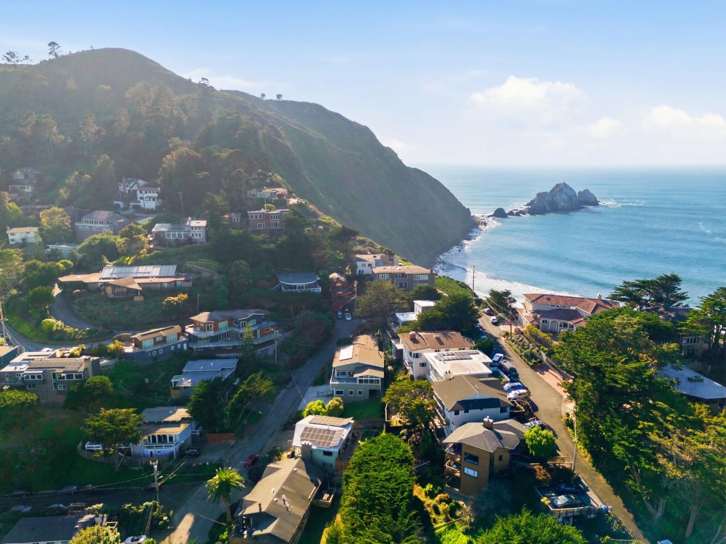 Detail Gallery Image 5 of 60 For 123 Kent Rd, Pacifica,  CA 94044 - 4 Beds | 3 Baths