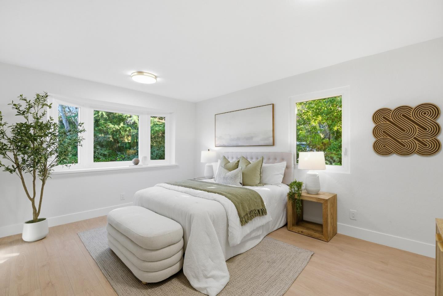 Detail Gallery Image 9 of 21 For 3062 Hillside Dr, Burlingame,  CA 94010 - 3 Beds | 2/1 Baths