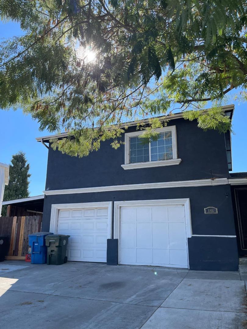 Detail Gallery Image 2 of 5 For 846 Del Monte Ct, Manteca,  CA 95336 - 3 Beds | 3 Baths