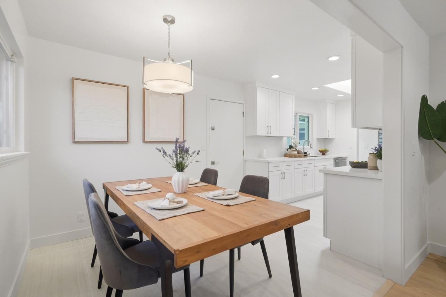 Detail Gallery Image 11 of 29 For 841 Brentwood Dr, San Jose,  CA 95129 - 4 Beds | 2 Baths