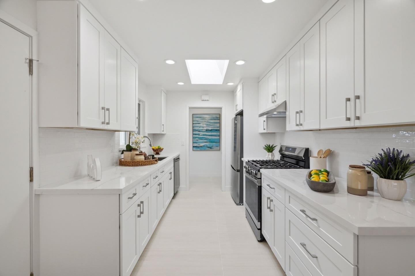 Detail Gallery Image 12 of 29 For 841 Brentwood Dr, San Jose,  CA 95129 - 4 Beds | 2 Baths