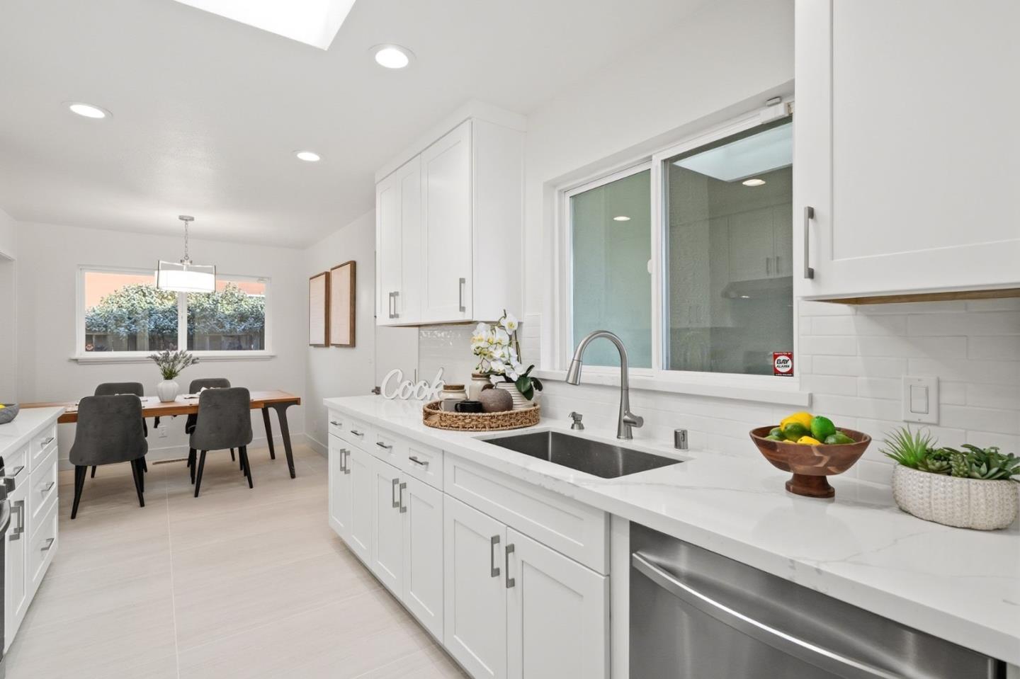 Detail Gallery Image 13 of 29 For 841 Brentwood Dr, San Jose,  CA 95129 - 4 Beds | 2 Baths