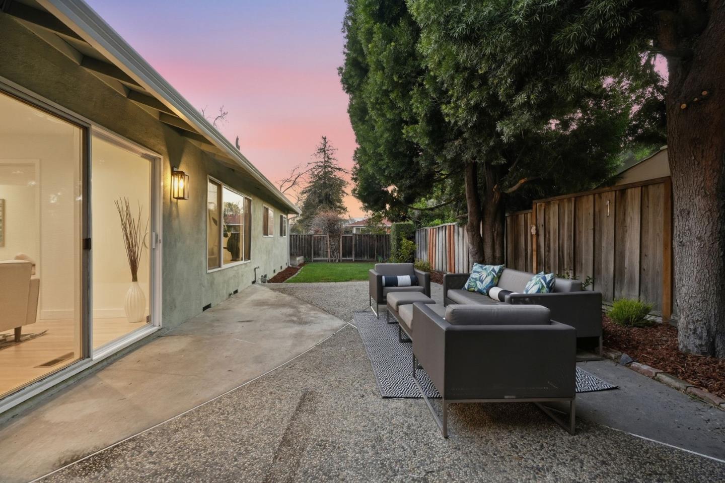 Detail Gallery Image 26 of 29 For 841 Brentwood Dr, San Jose,  CA 95129 - 4 Beds | 2 Baths