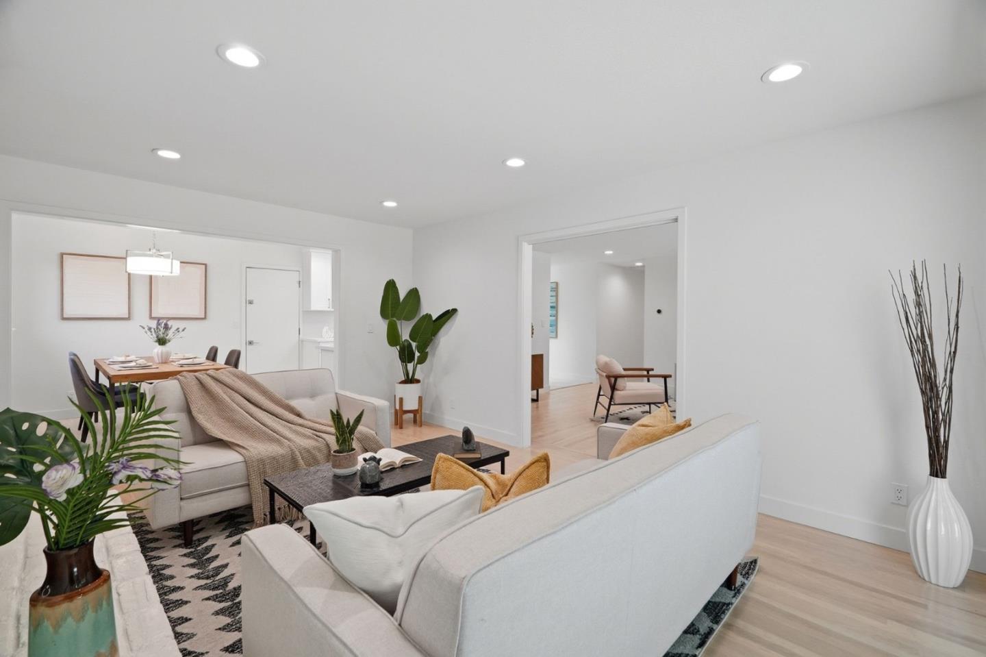 Detail Gallery Image 9 of 29 For 841 Brentwood Dr, San Jose,  CA 95129 - 4 Beds | 2 Baths