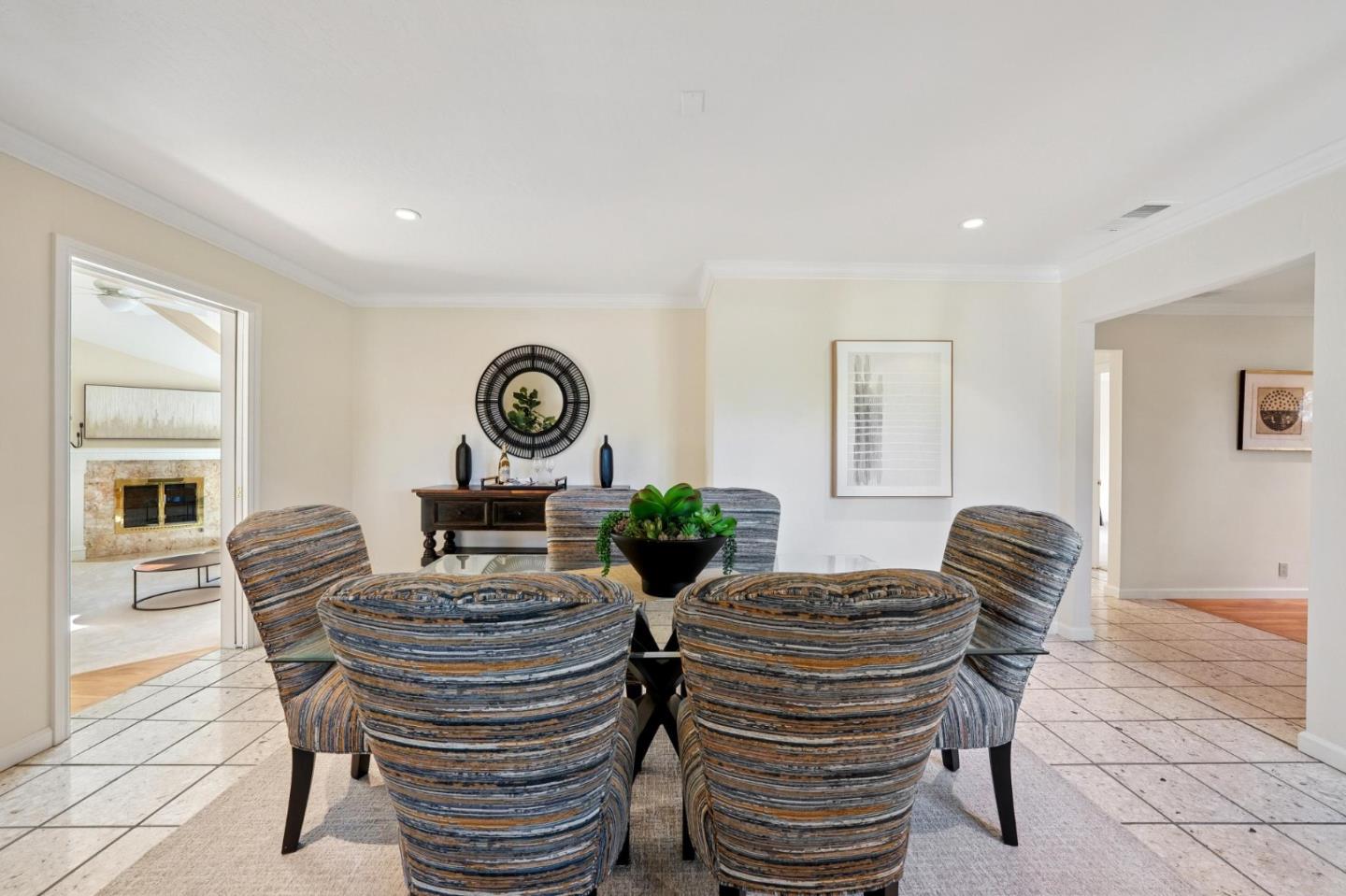 Detail Gallery Image 18 of 94 For 18074 Daves Ave, Monte Sereno,  CA 95030 - 4 Beds | 3/1 Baths