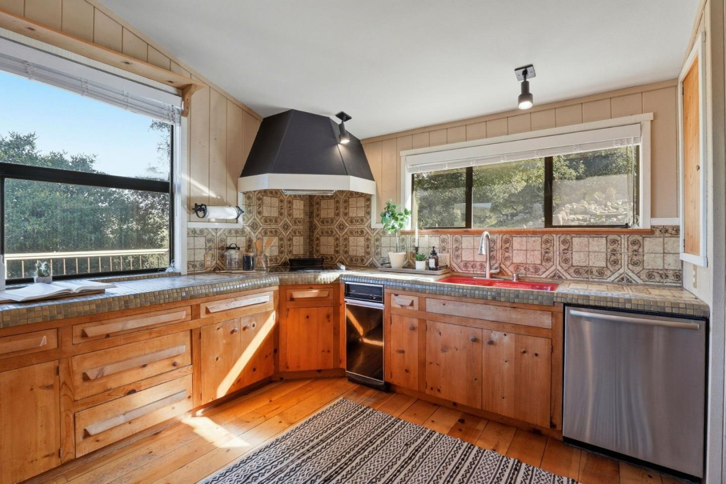 Detail Gallery Image 19 of 72 For 31420 via La Naranga, Carmel Valley,  CA 93924 - 5 Beds | 3 Baths