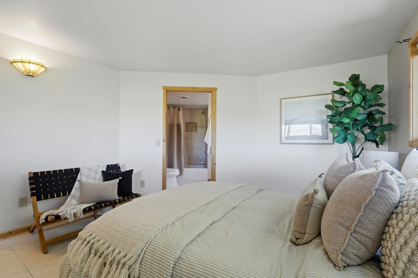 Detail Gallery Image 37 of 72 For 31420 via La Naranga, Carmel Valley,  CA 93924 - 5 Beds | 3 Baths