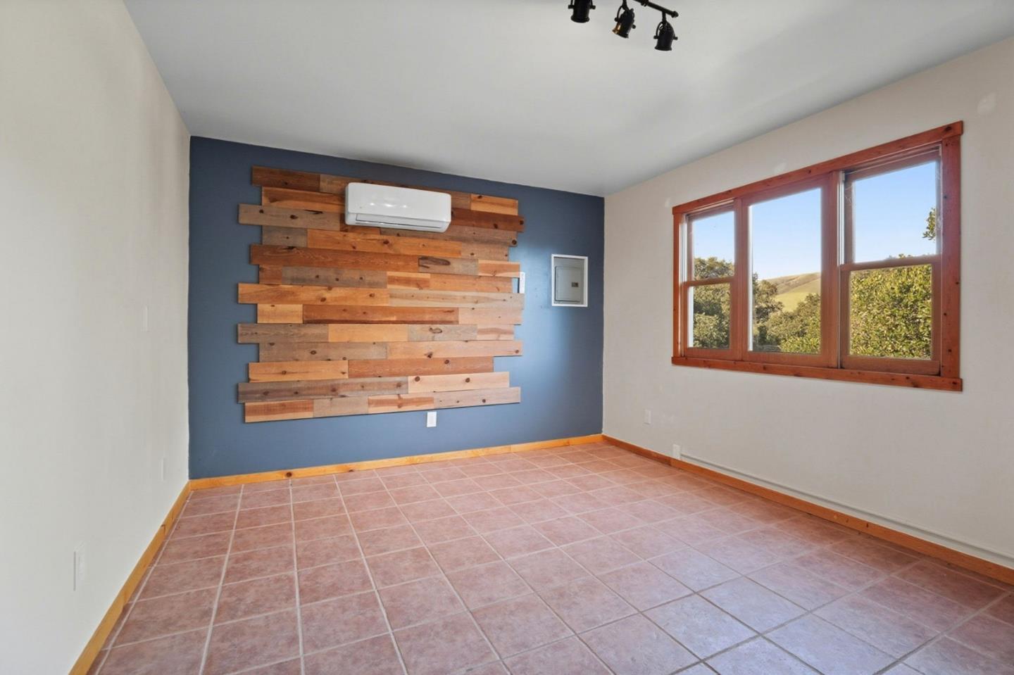 Detail Gallery Image 59 of 72 For 31420 via La Naranga, Carmel Valley,  CA 93924 - 5 Beds | 3 Baths