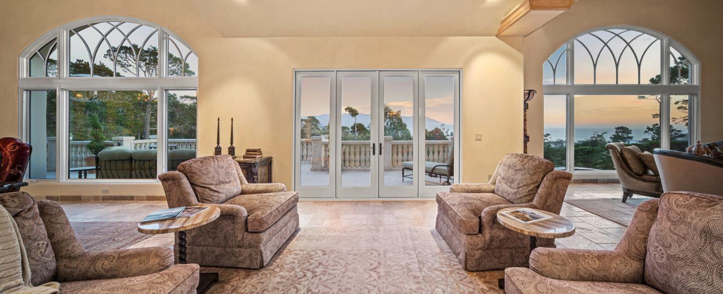 Detail Gallery Image 10 of 75 For 1519 Riata Rd, Pebble Beach,  CA 93953 - 5 Beds | 5/3 Baths