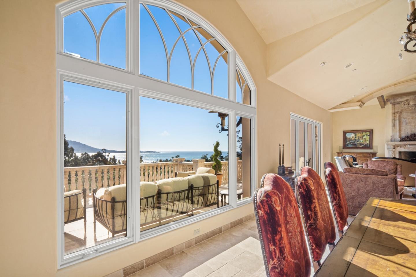 Detail Gallery Image 13 of 75 For 1519 Riata Rd, Pebble Beach,  CA 93953 - 5 Beds | 5/3 Baths