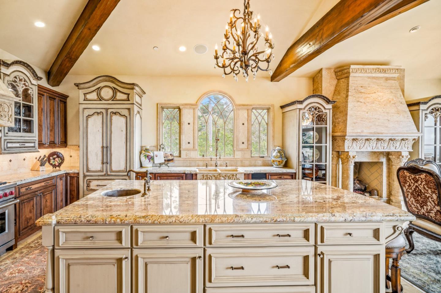 Detail Gallery Image 19 of 75 For 1519 Riata Rd, Pebble Beach,  CA 93953 - 5 Beds | 5/3 Baths