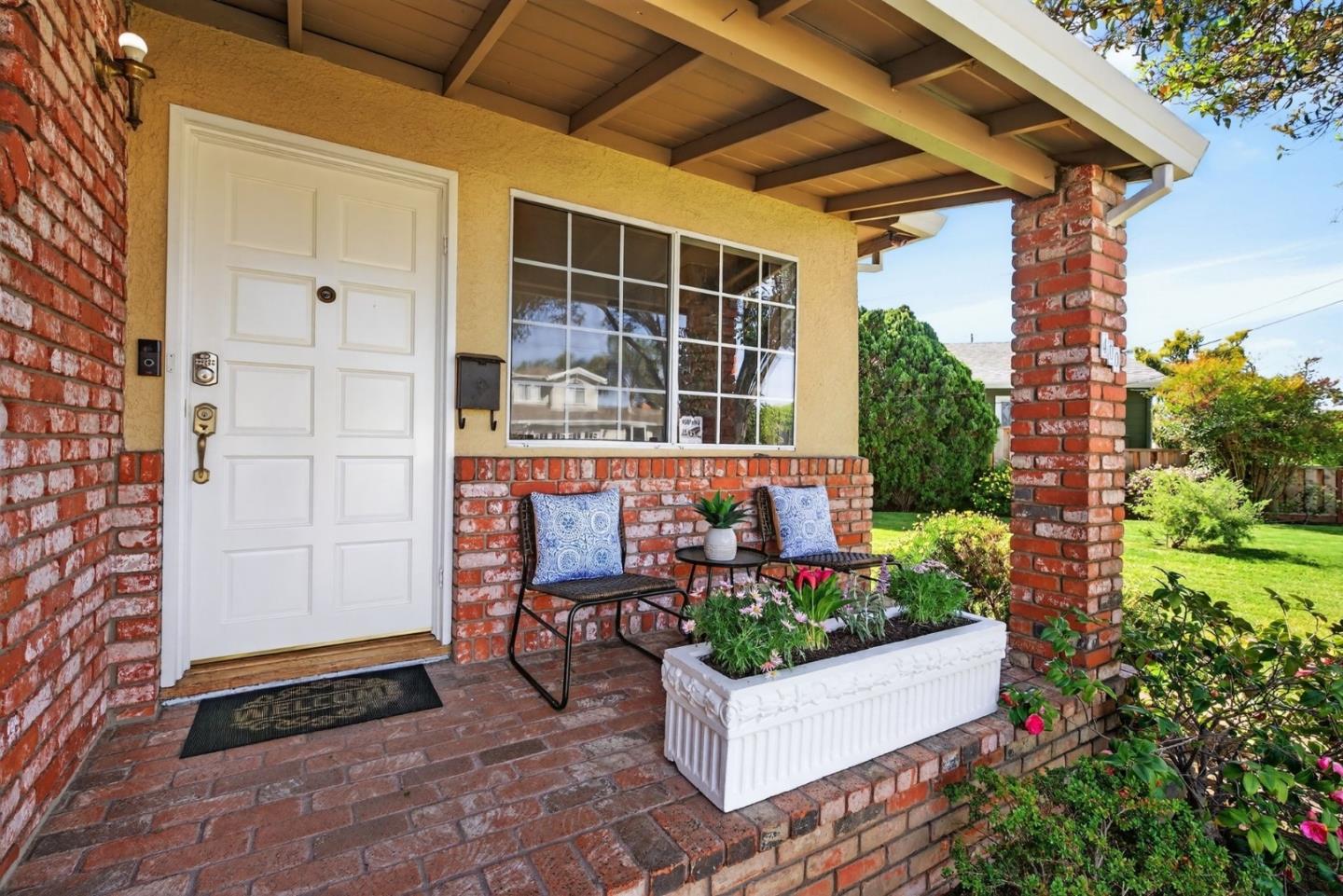 Detail Gallery Image 15 of 48 For Hodges Ave, San Jose,  CA 95128 - 5 Beds | 4 Baths