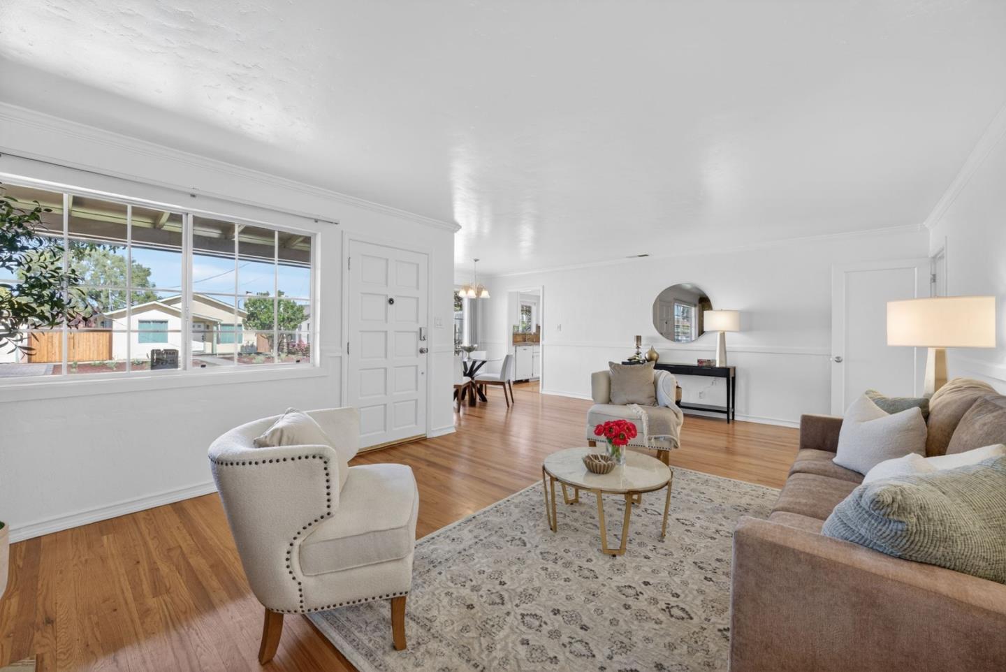 Detail Gallery Image 2 of 48 For Hodges Ave, San Jose,  CA 95128 - 5 Beds | 4 Baths