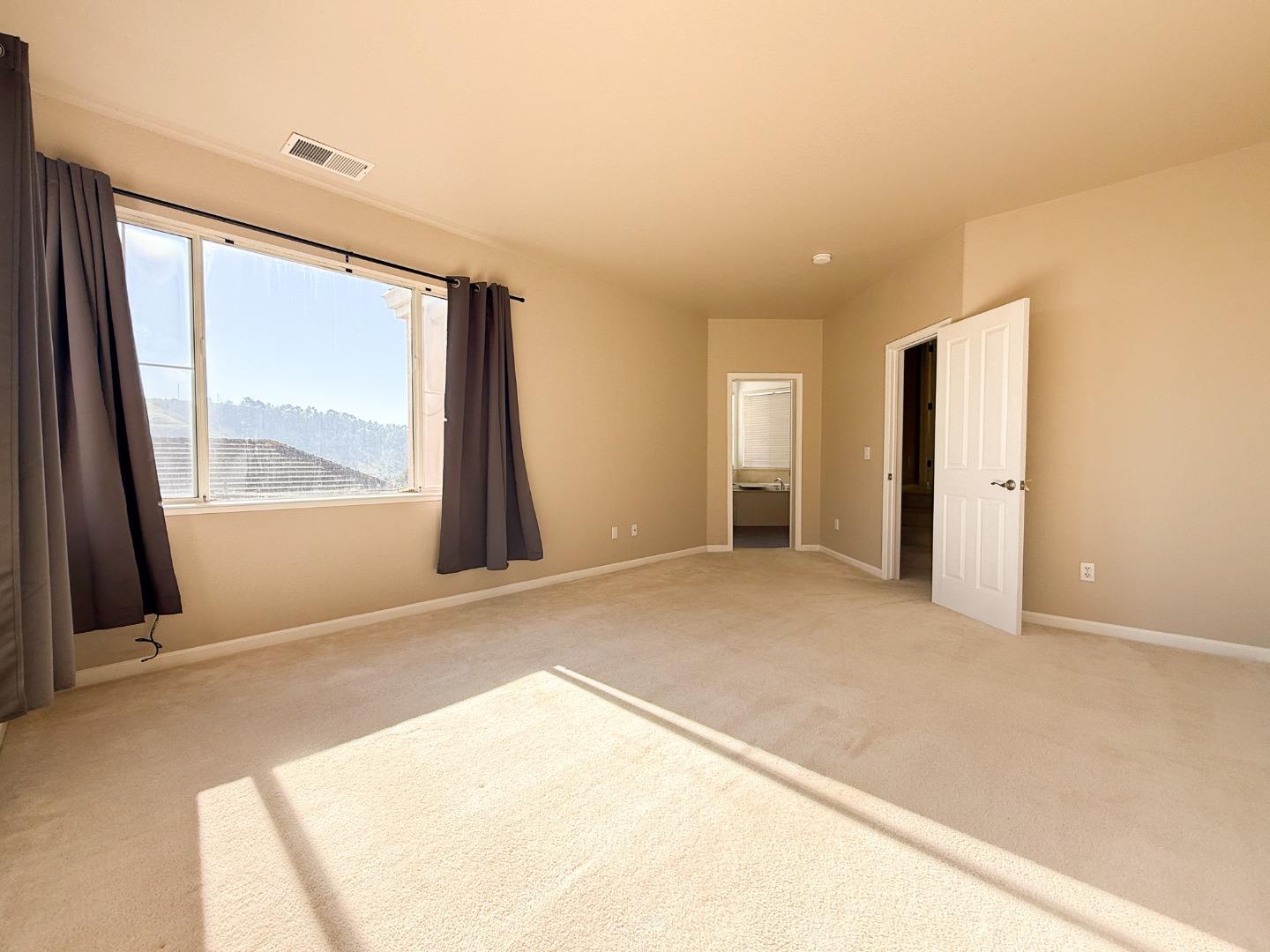 Detail Gallery Image 27 of 46 For 15 Parkridge Cir, South San Francisco,  CA 94080 - 4 Beds | 2/1 Baths