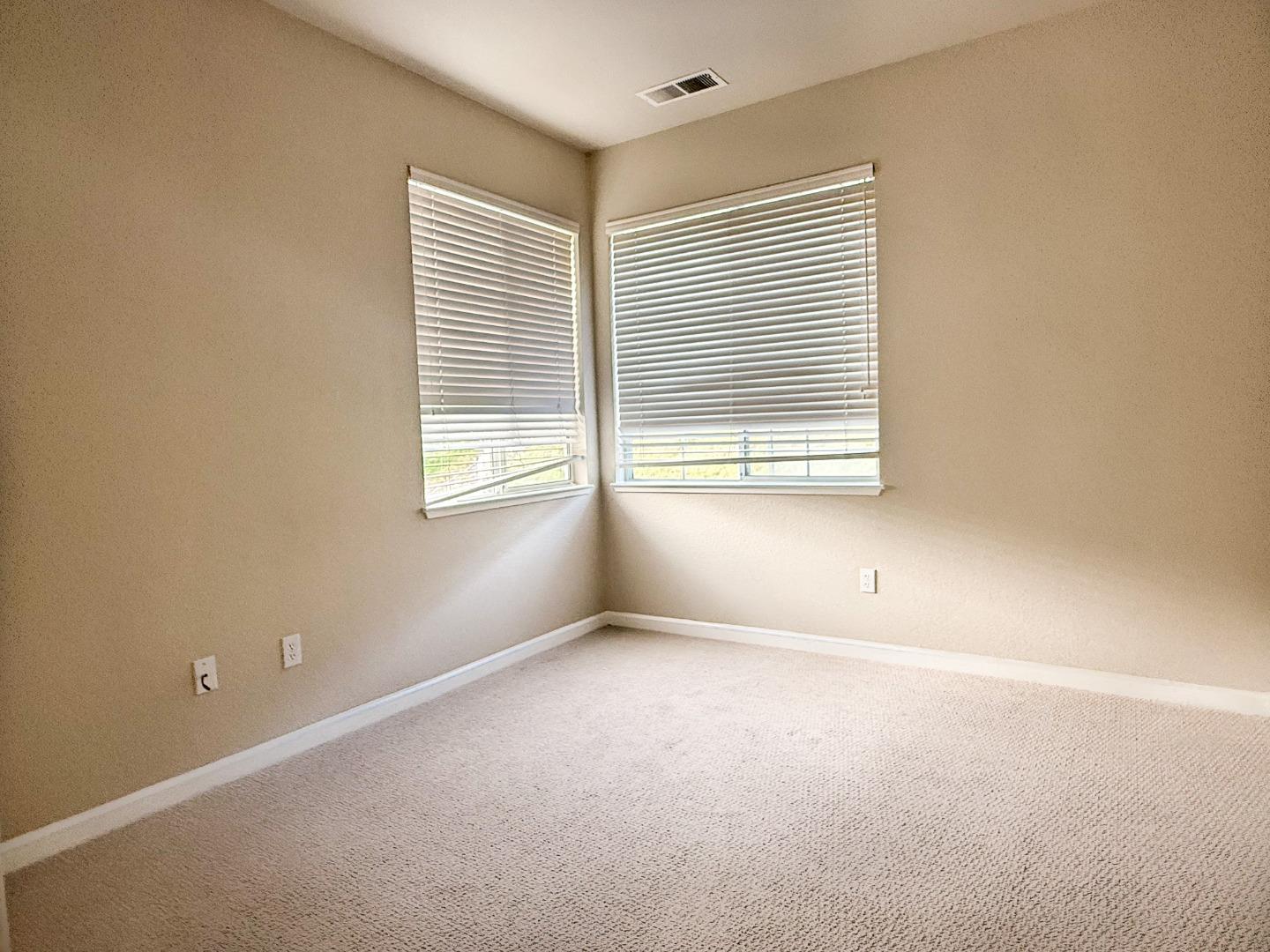 Detail Gallery Image 38 of 46 For 15 Parkridge Cir, South San Francisco,  CA 94080 - 4 Beds | 2/1 Baths