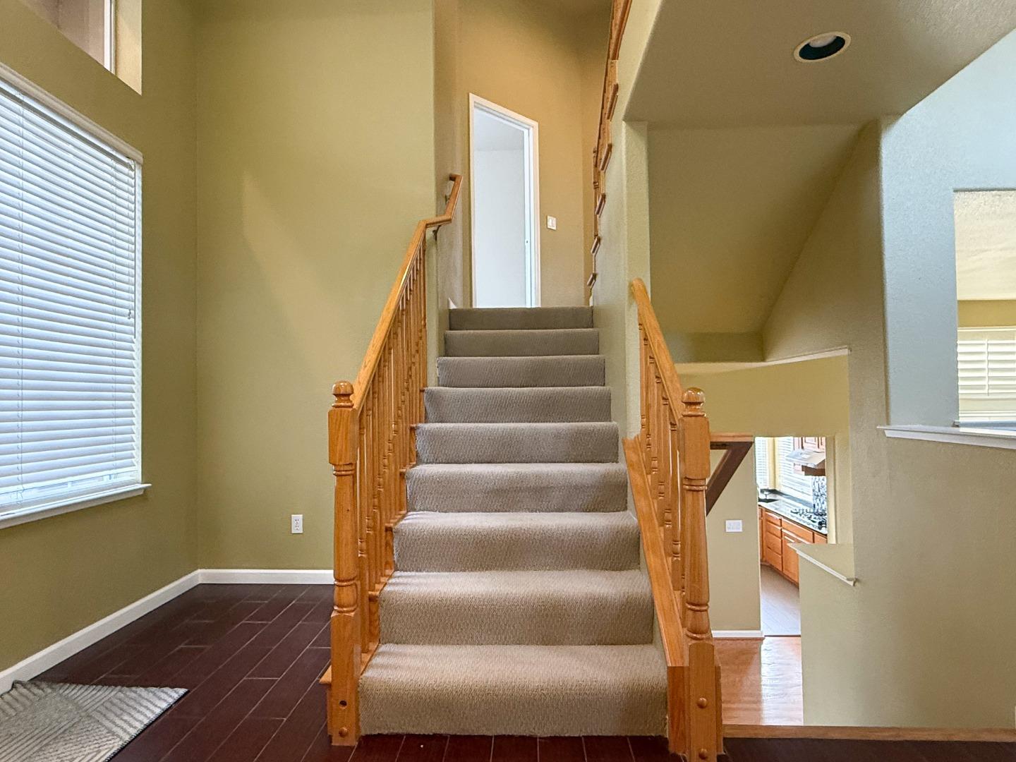 Detail Gallery Image 5 of 46 For 15 Parkridge Cir, South San Francisco,  CA 94080 - 4 Beds | 2/1 Baths