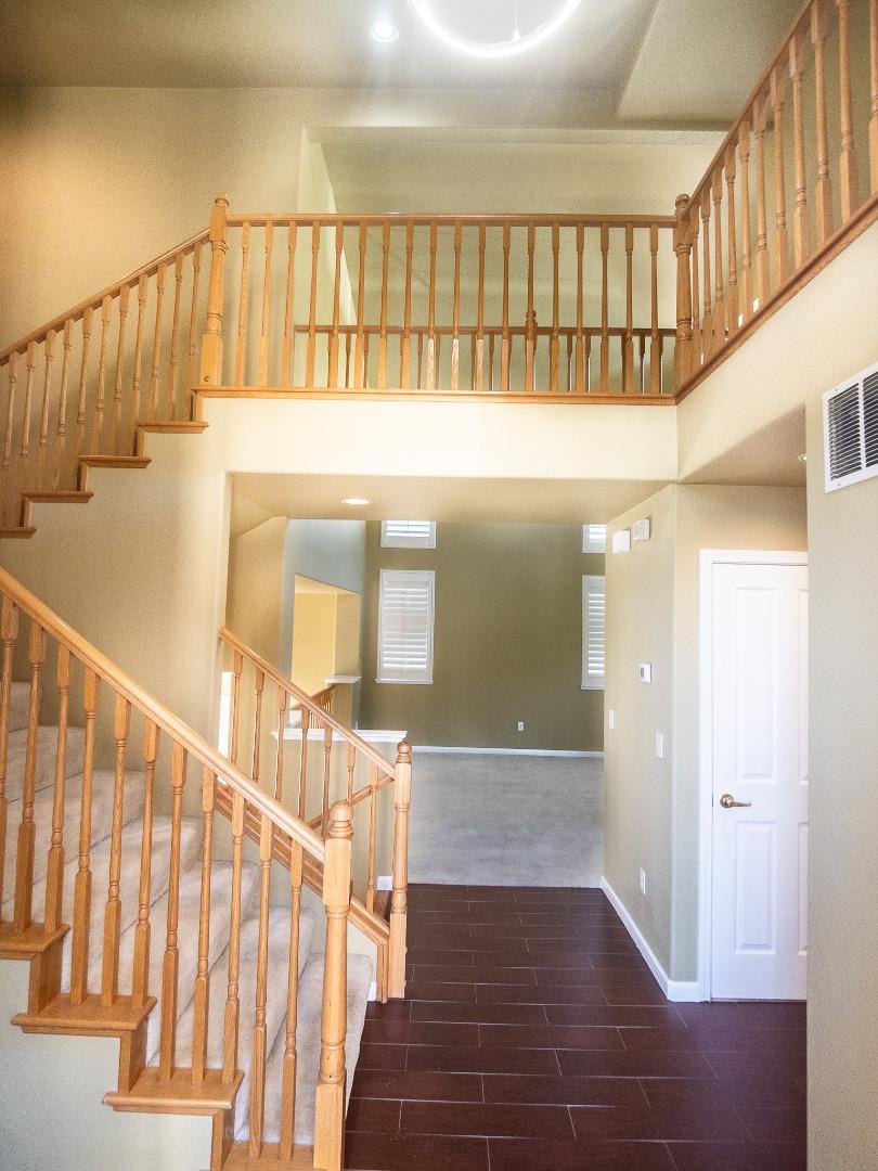 Detail Gallery Image 7 of 46 For 15 Parkridge Cir, South San Francisco,  CA 94080 - 4 Beds | 2/1 Baths